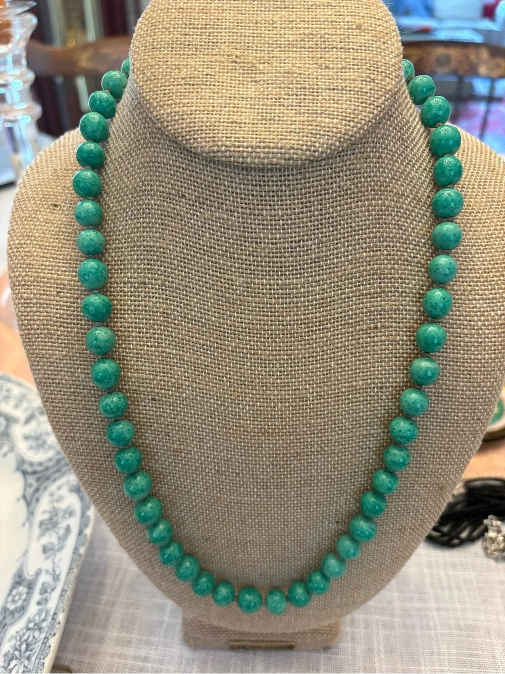 Miriam Haskell Vintage Green Speckled Glass Beaded Necklace. Hand Knotted. - Picture 2 of 7